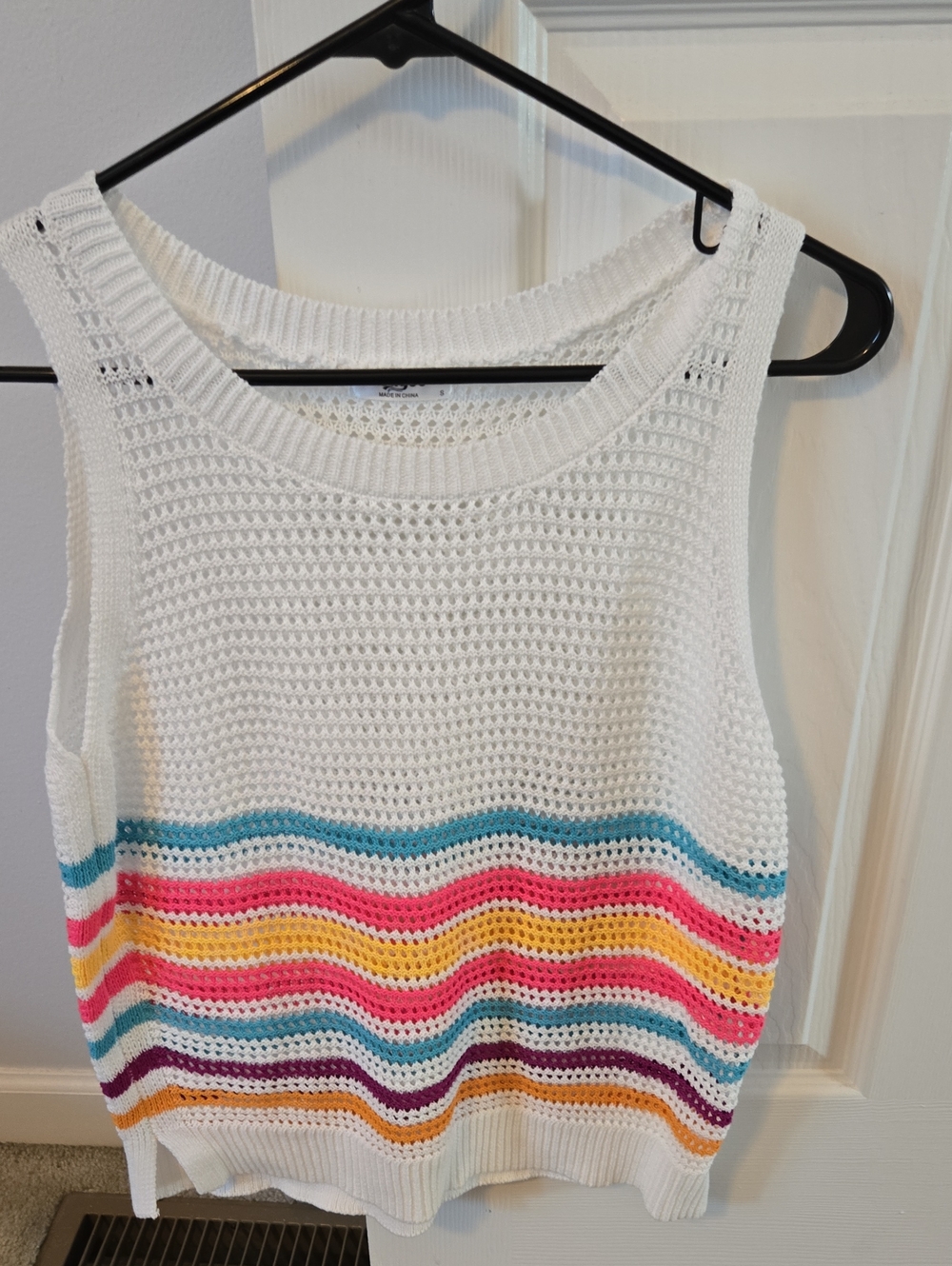 zeagoo White Knit Tank with Multicolor Stripe Accents